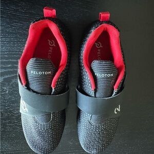 Unisex Peloton Altos cycling shoes!